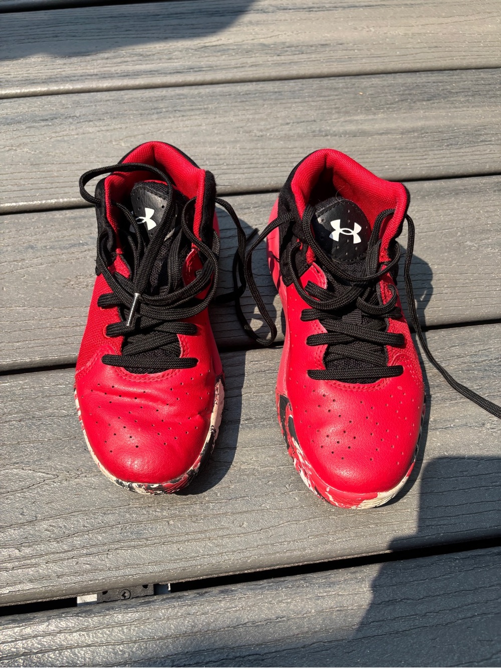 Under Armour Red and Black Kids' Basketball Shoes Size 1